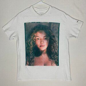 Beyonce Renaissance Act i Mug Shot Graphic T-shirt Medium